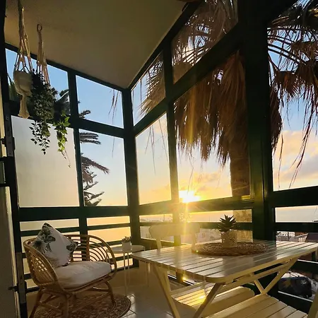 The Terrace * באיאמר