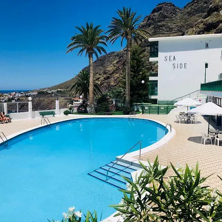 The Terrace באיאמר